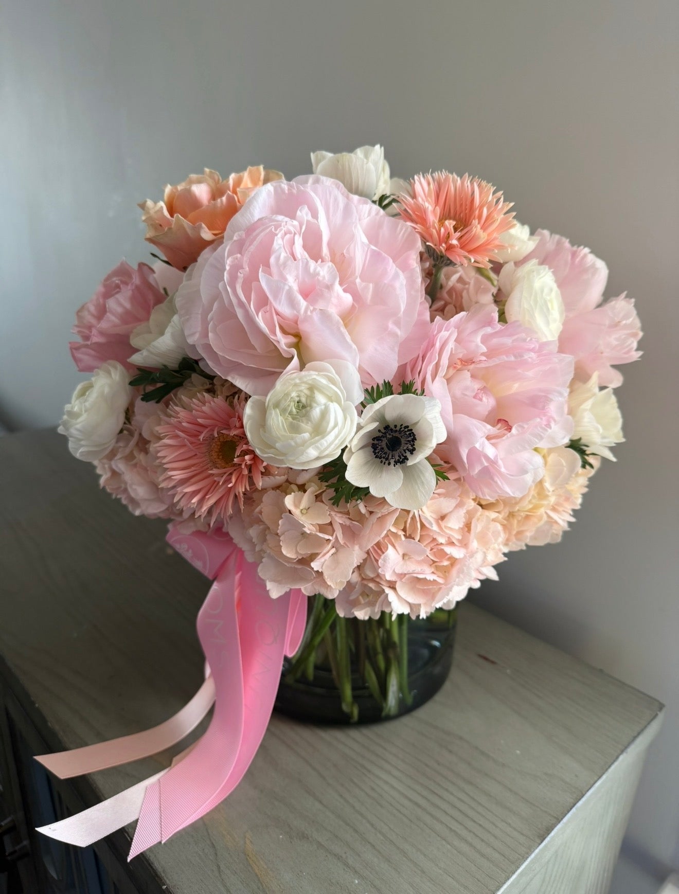 CUSTOM VASE ARRANGEMENT - ROUND