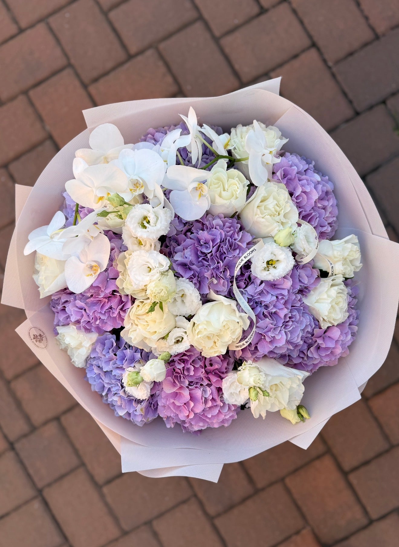 CUSTOM BOUQUET - ROUND