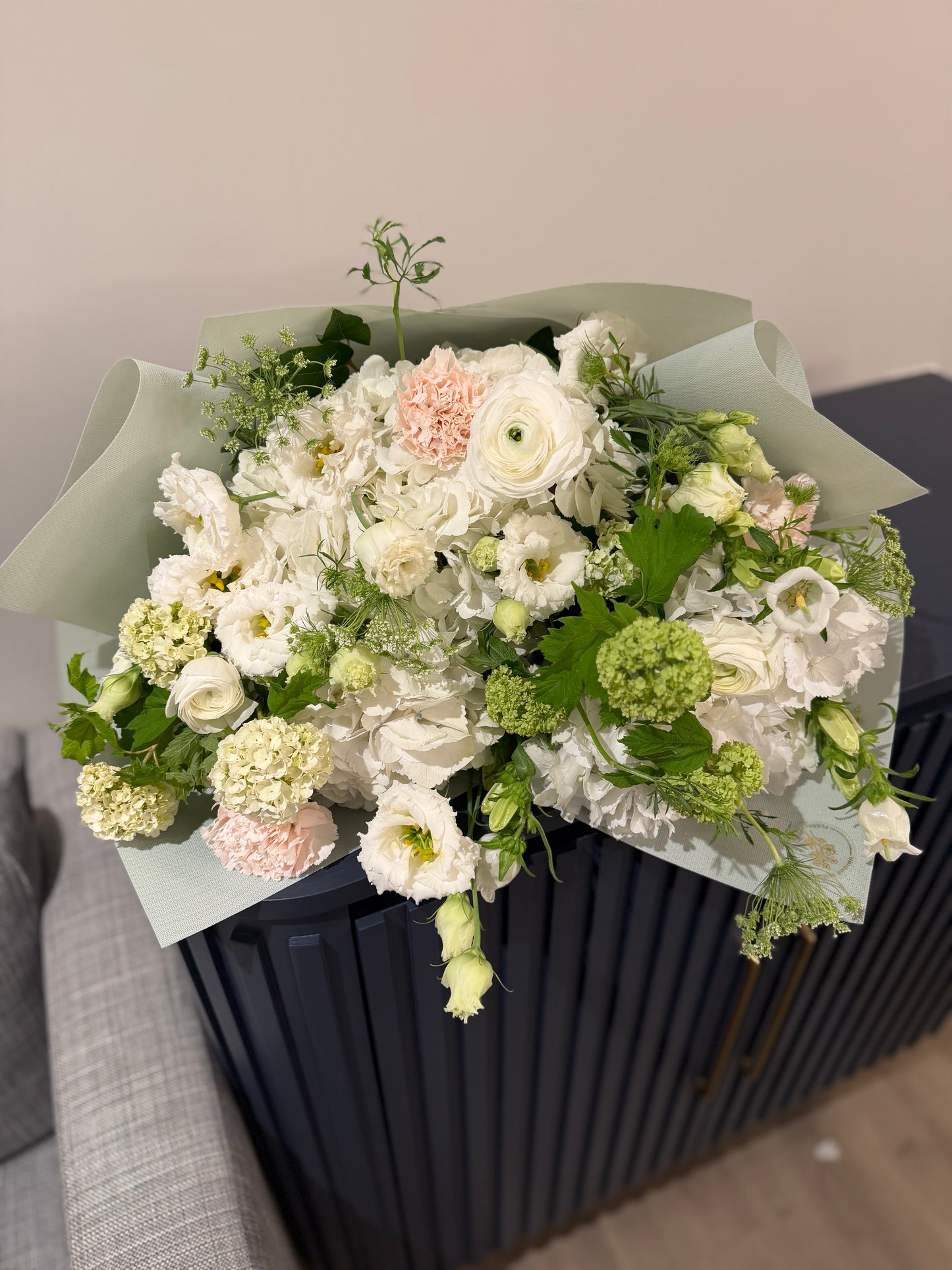 CUSTOM BOUQUET - ASYMMETRIC
