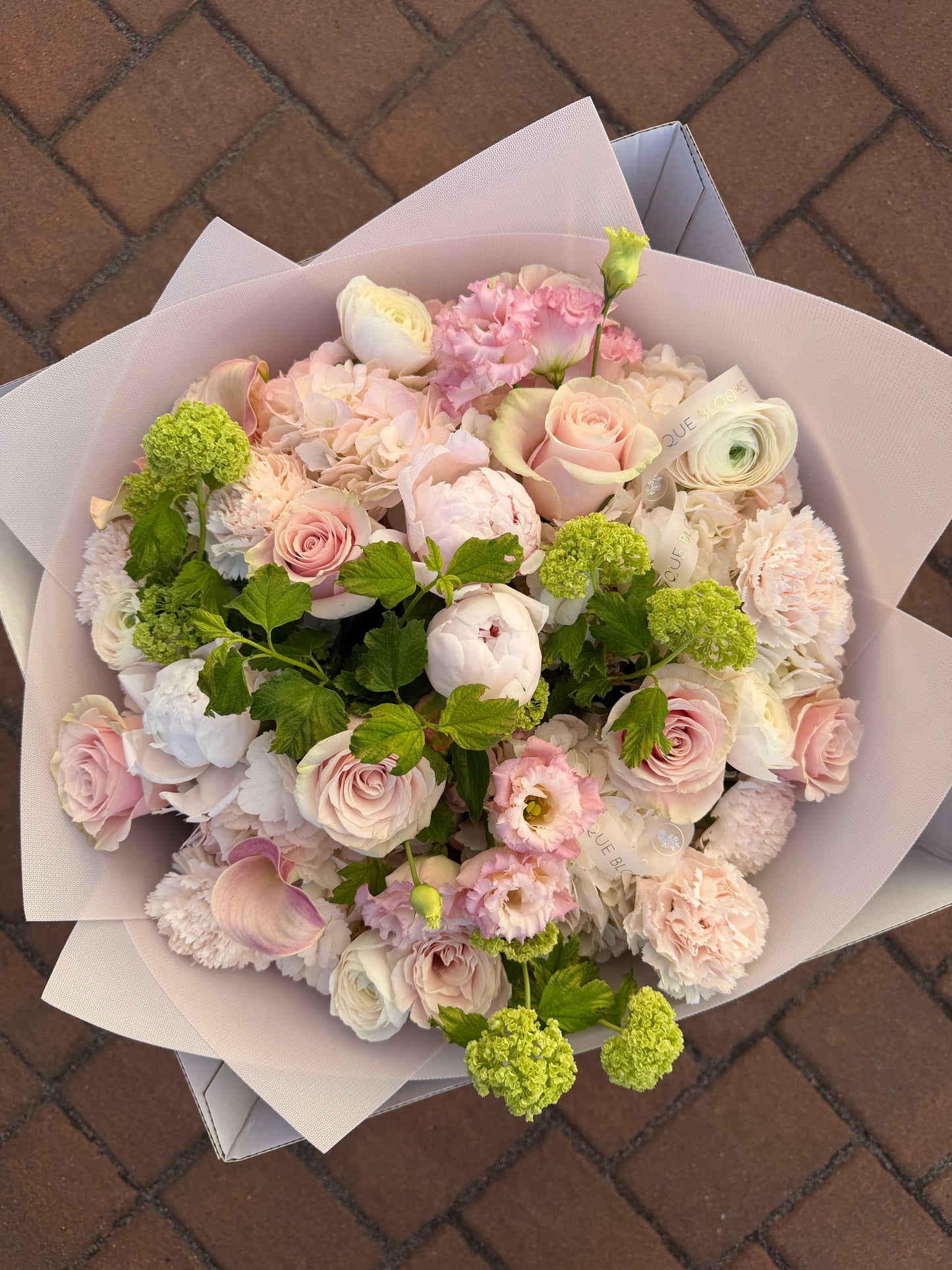 CUSTOM BOUQUET - ROUND