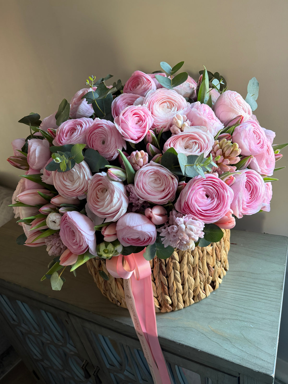 ITALIAN RANUNCULUS BASKET - 7 Days Preorder Only
