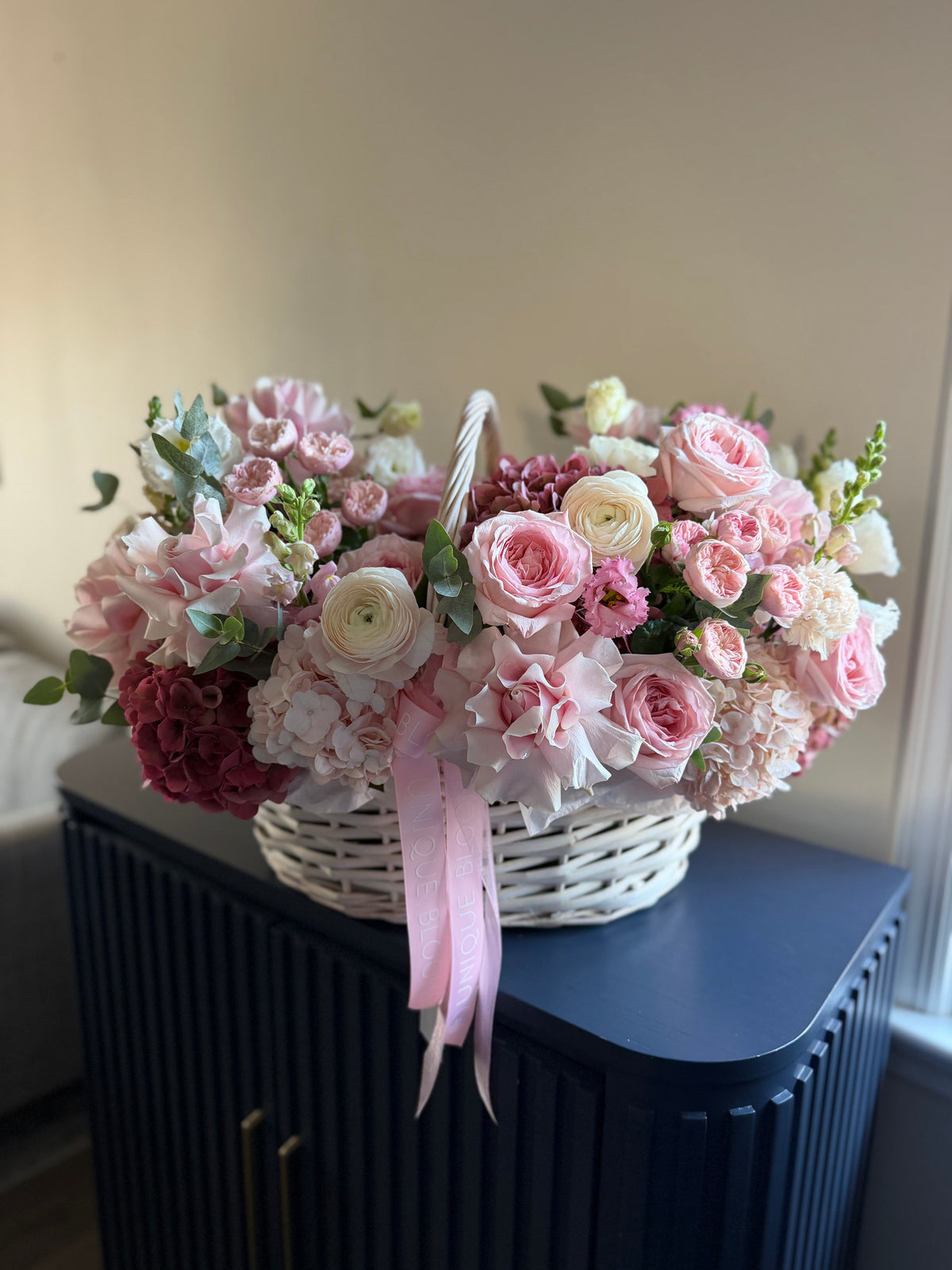 CUSTOM WHITE BASKET - ASYMMETRIC