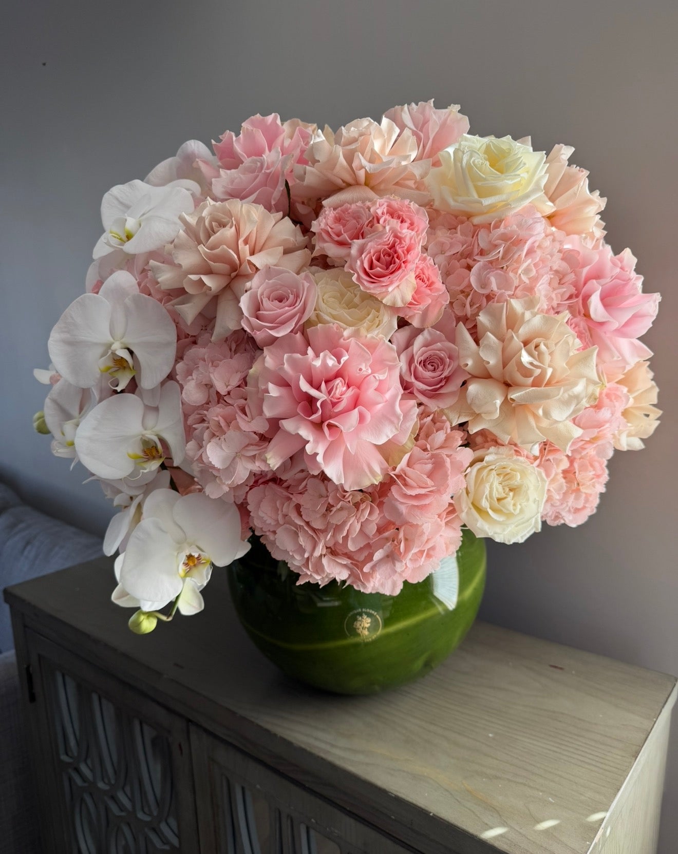 CUSTOM VASE ARRANGEMENT - ROUND